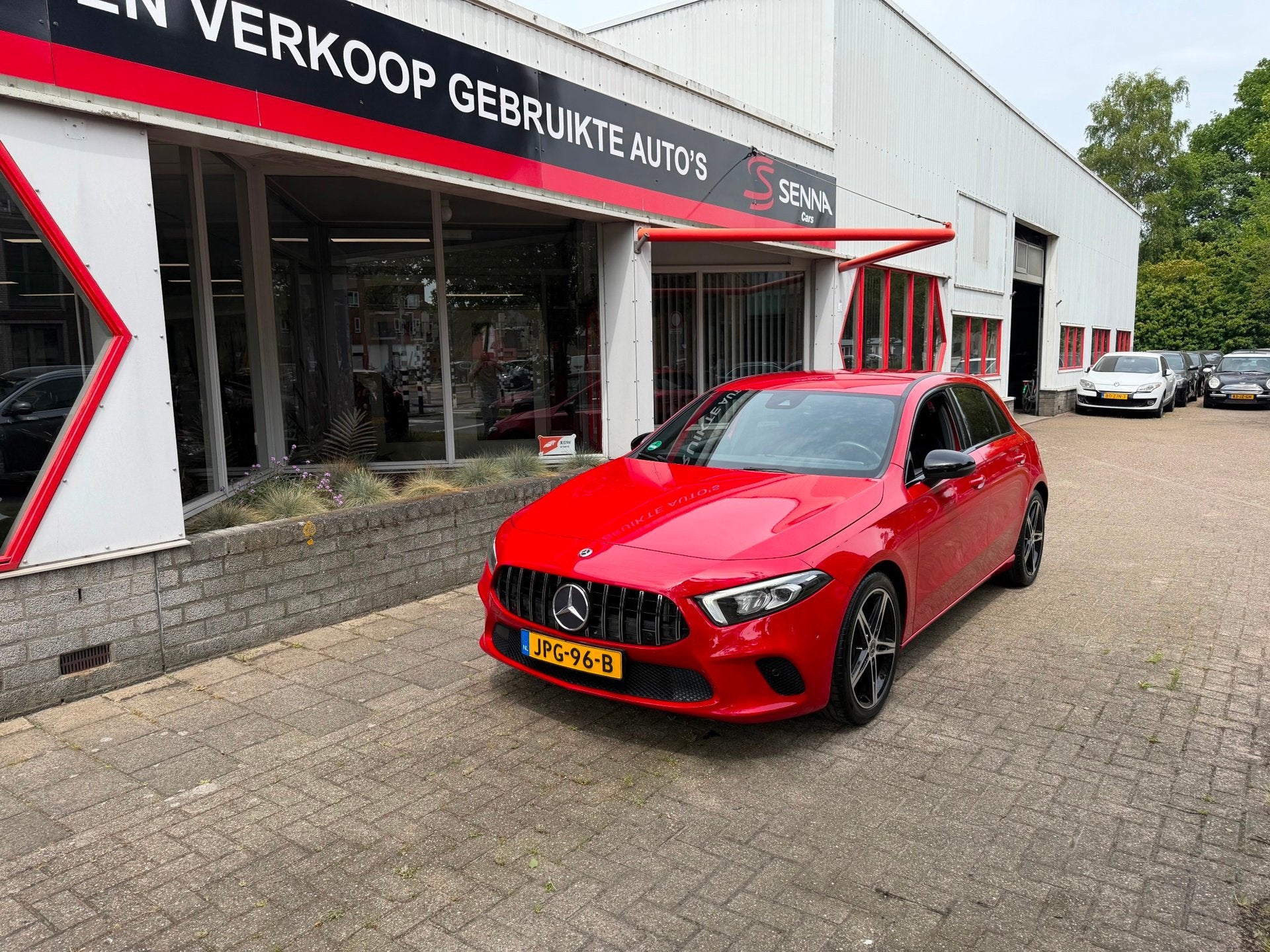 Mercedes-Benz A-klasse 200 - Widescreen - Sfeerverl - Night, Voorwielaandrijving, Gebruikt, 4 cilinders, Leder en Stof