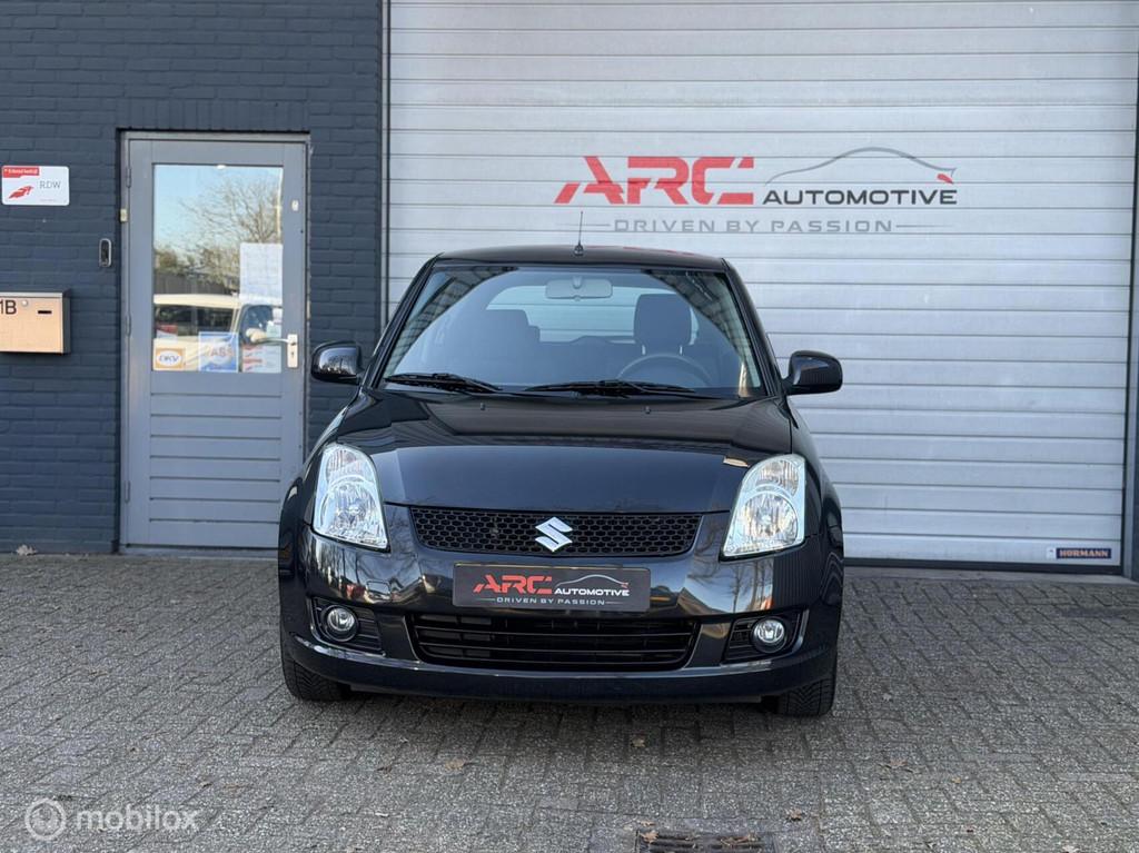 Suzuki Swift 1.3 3DRS Airco Keyless - NAP - Nieuwe APK!, Stof, Gebruikt, 400 kg, Origineel Nederlands