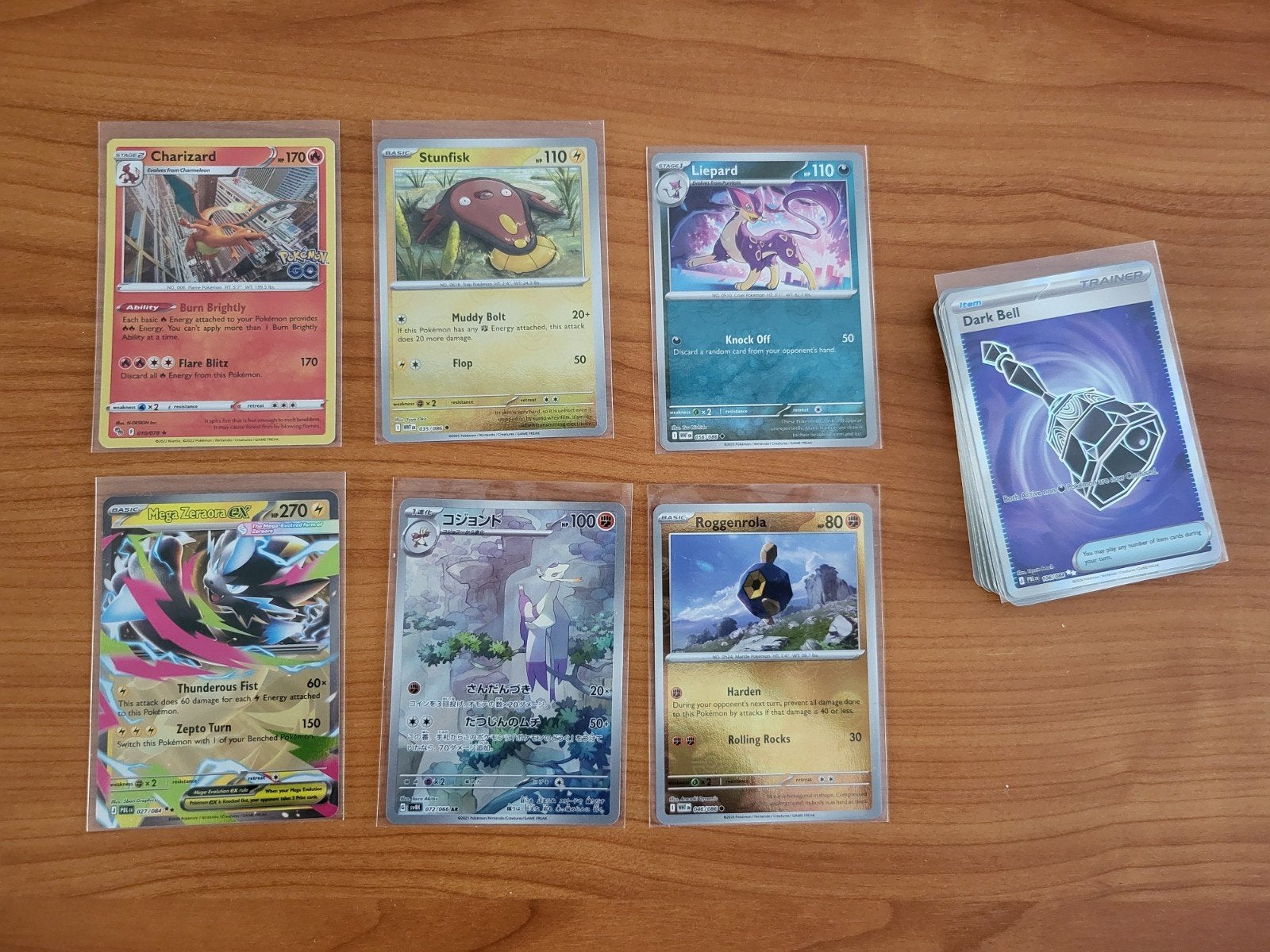 Pokémon Kaarten Collectie - Charizard, Mega Zeraora EX, Ophalen of Verzenden, Gebruikt, Meerdere kaarten