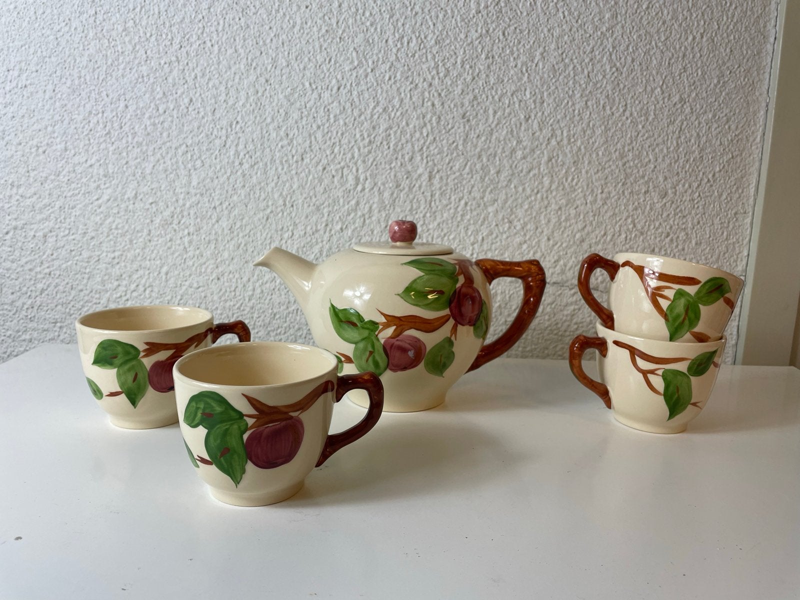 Vintage Engelse theepot met 4 kopjes, takjes design, Ophalen