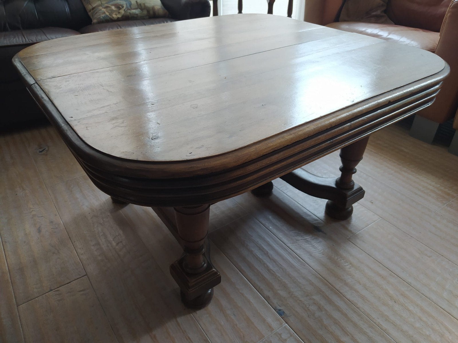 Henri deux salontafel, Ophalen