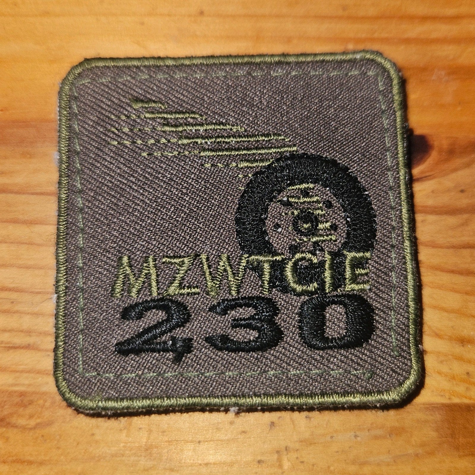 Borstembleem 230 MZWTCIE, Verzamelen, Militaria | Algemeen, Ophalen of Verzenden, Landmacht, Nederland, Embleem of Badge