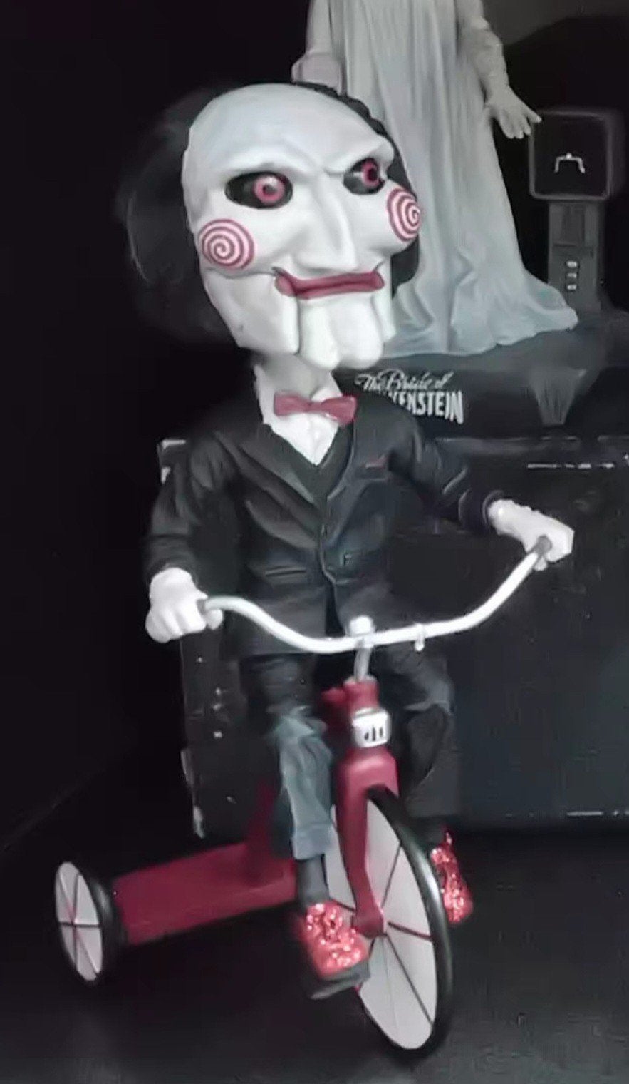 Horror Billy on bike (Saw) Neca head knocker / bobblehead, Verzamelen, Ophalen of Verzenden, Zo goed als nieuw