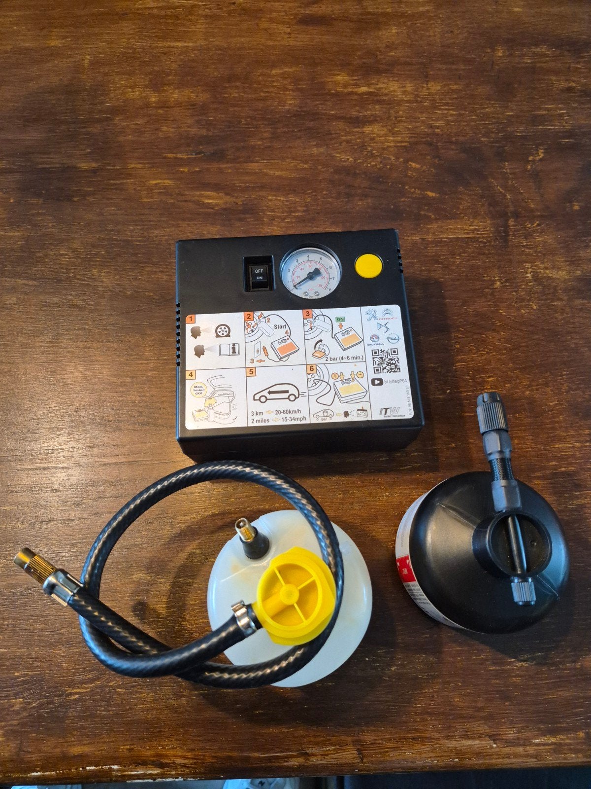 Bandreparatieset met compressor voor auto, Ophalen of Verzenden, Gebruikt