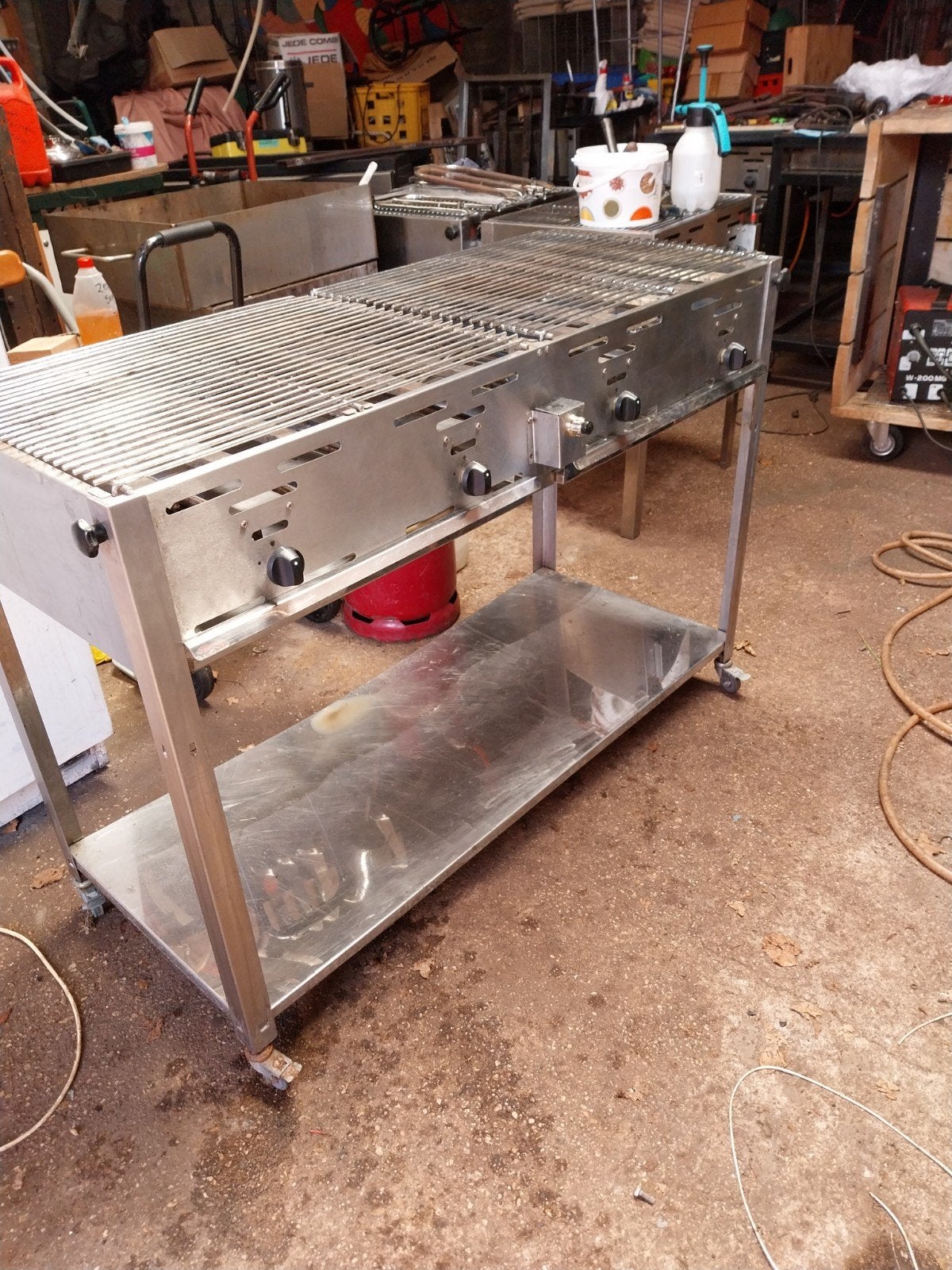 Professionele RVS Gasbarbecue op wielen, Ophalen, Gebruikt, Onbekend