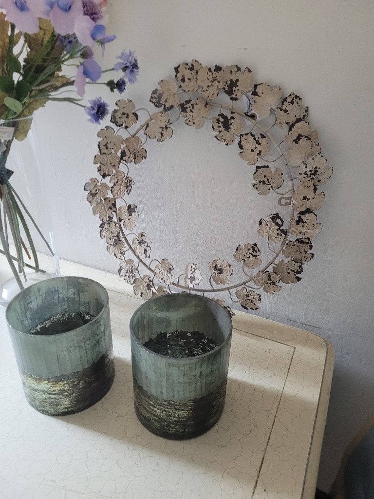 Metalen krans met klimop blaadjes p/st 29.95 foto 1 en 2, Heikant 21 Kaatsheuvel, Metaal, 50 cm, Krans