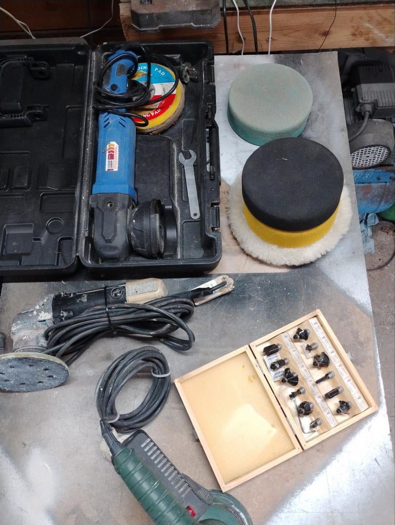 Freesmachine set met accessoires en schuurmachine, Gebruikt, Ophalen of Verzenden, Bovenfrees, Diverse