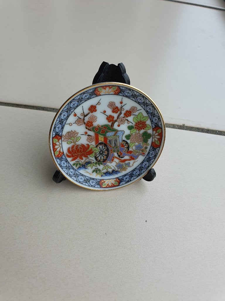 Mini Porselein Bordje – Aziatisch Design + Standaard, Ophalen of Verzenden