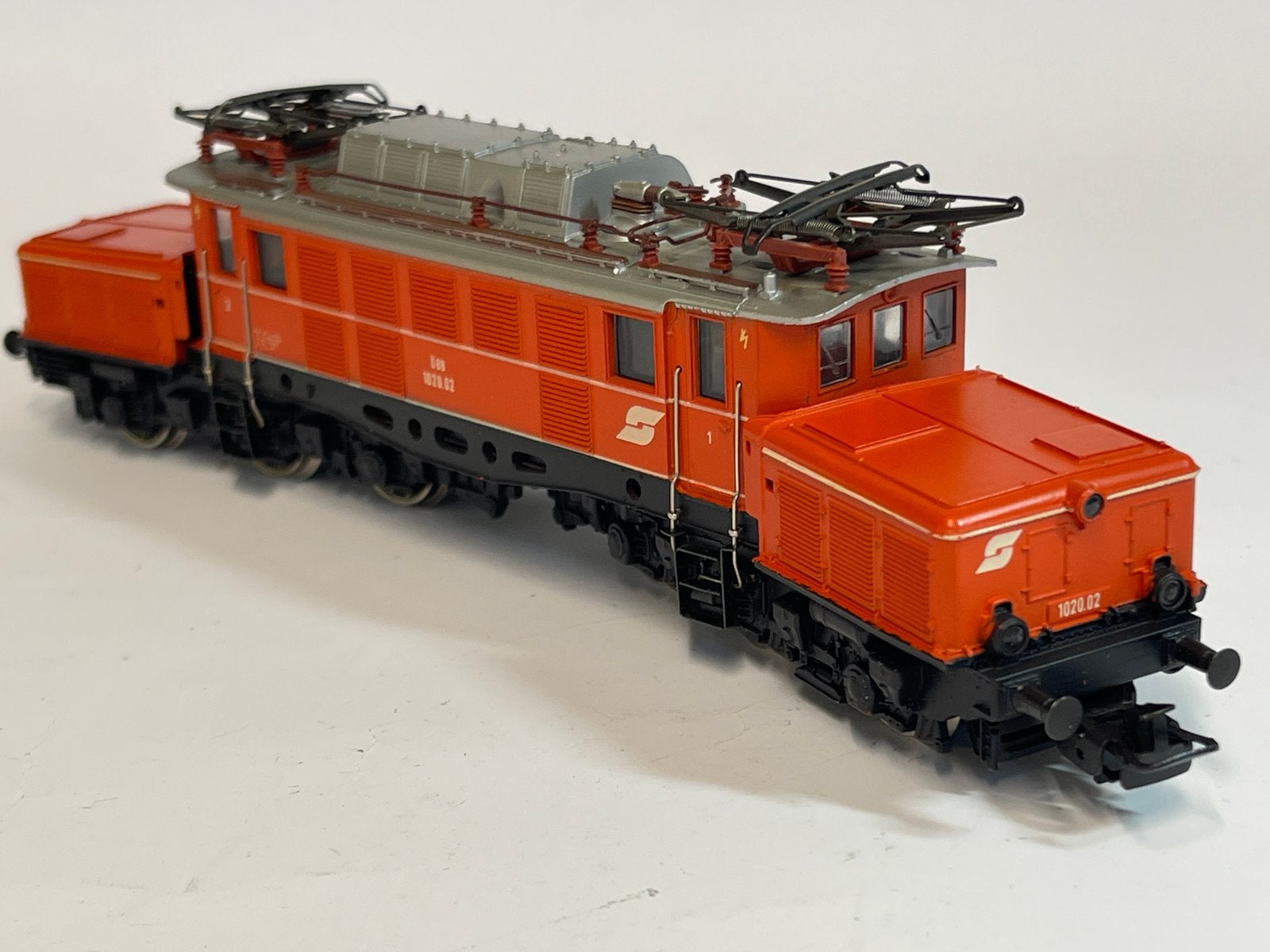 ** NIEUWSTAAT ** Märklin 3159 ** Oostenrijkse KROKODIL **, Wisselstroom, Locomotief, Ophalen of Verzenden, Zo goed als nieuw