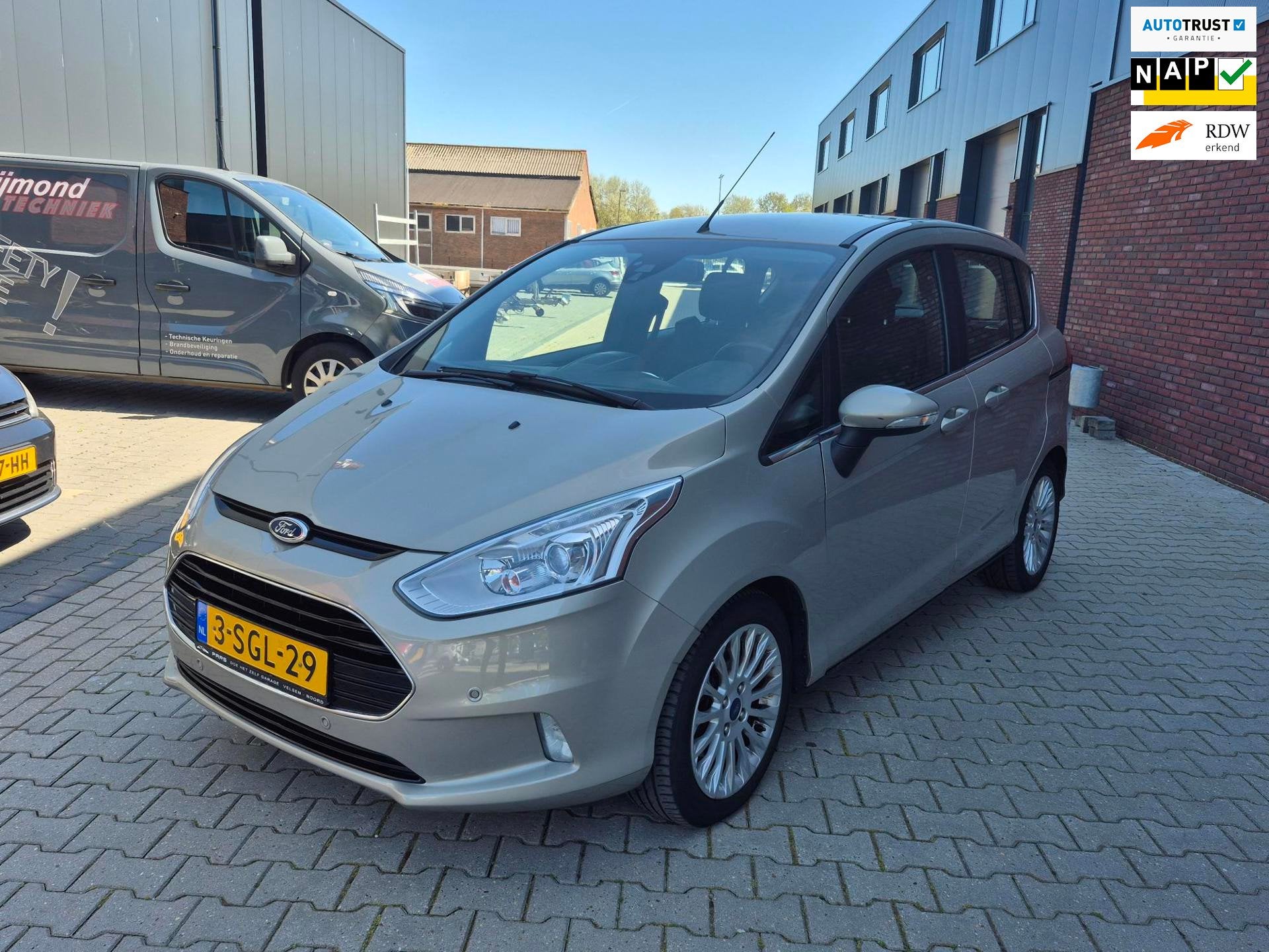 Ford B-Max 1.0 EcoBoost Titanium /trekhaak/camera NW APK, Auto's, Ford, Voorwielaandrijving, Euro 5, Gebruikt, Origineel Nederlands