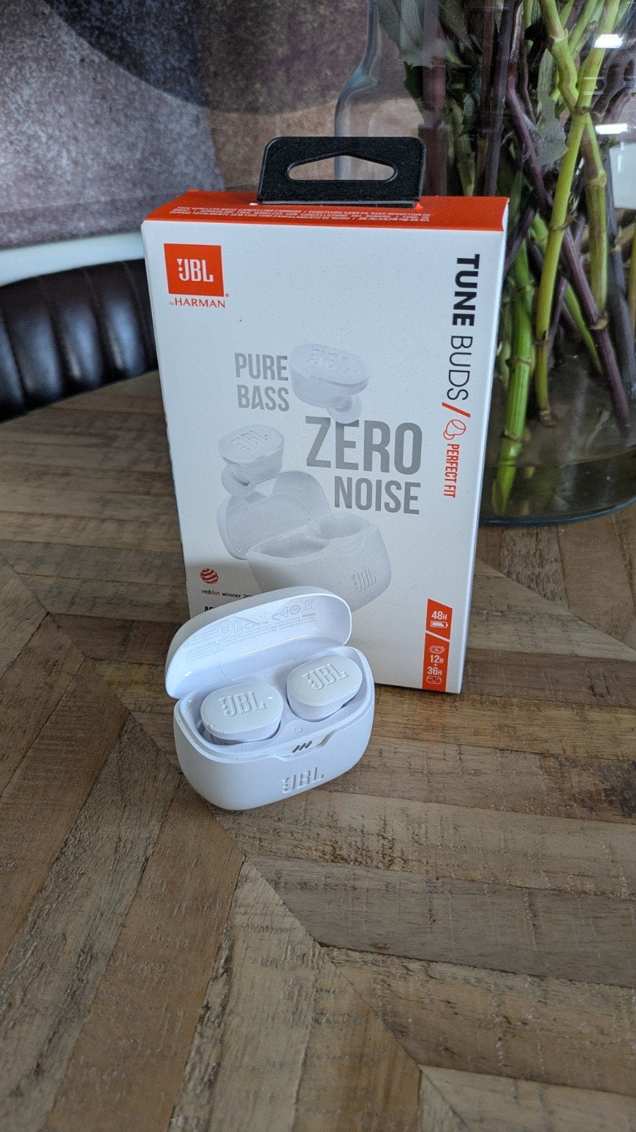 JBL Tune Buds (met doosje), Microfoon, Ophalen of Verzenden, Zo goed als nieuw, JBL