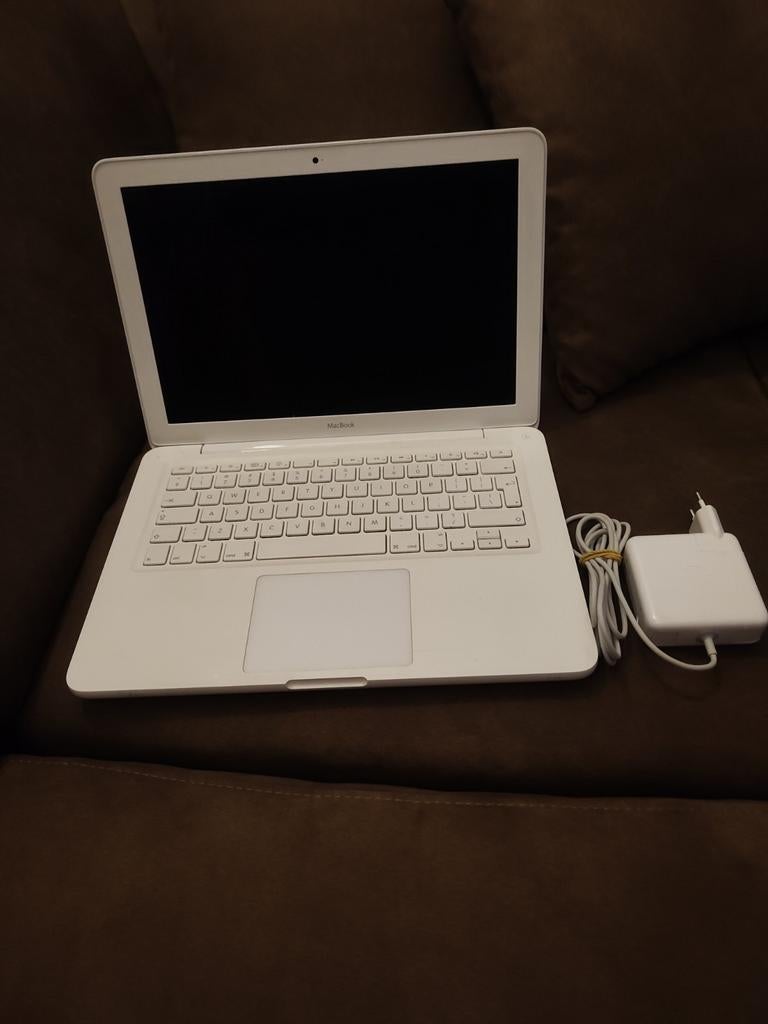 Macbook white 2009, Computers en Software, Apple Macbooks, Ophalen, Gebruikt, 2 tot 3 Ghz, 13 inch
