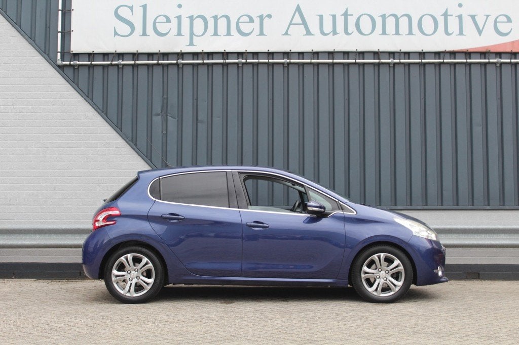 Peugeot 208 1.6 VTI ALLURE-NAVIGATIE-CRUISE CONTROL-LEER, Voorwielaandrijving, Euro 5, Gebruikt, 4 cilinders