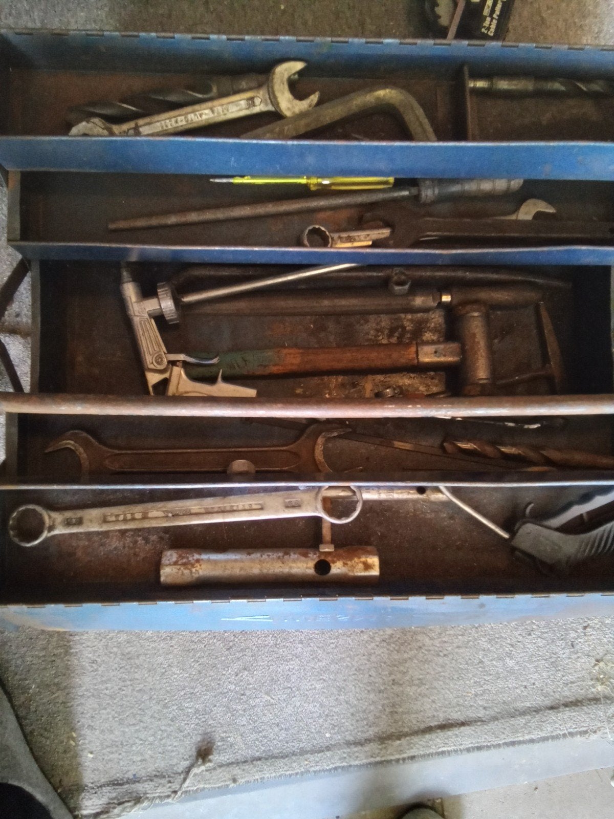 Handgereedschap, Ophalen