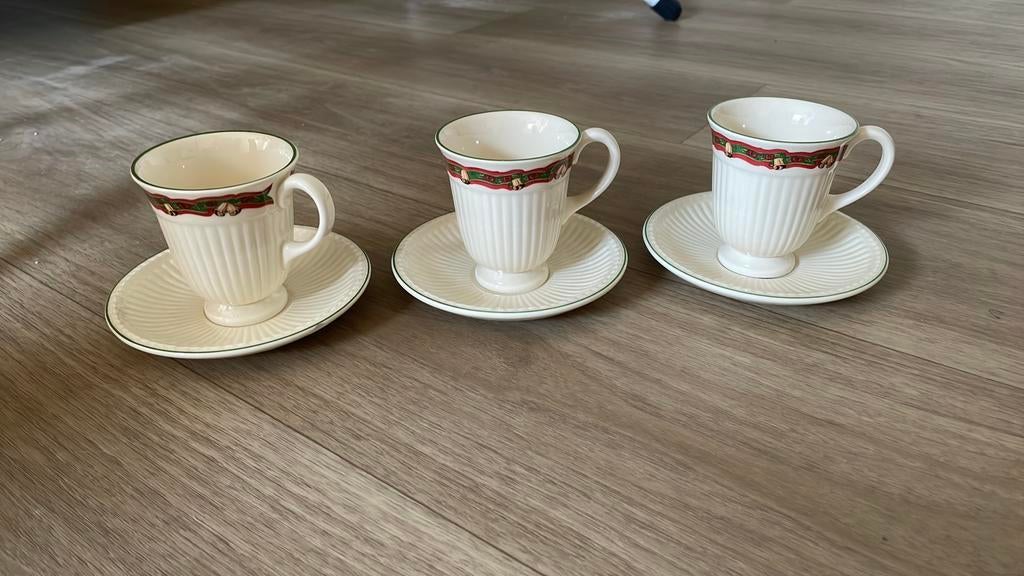 Wedgwood christmas time kopjes, Ophalen of Verzenden, Zo goed als nieuw, Wedgwood, Kop(pen) en/of Schotel(s)