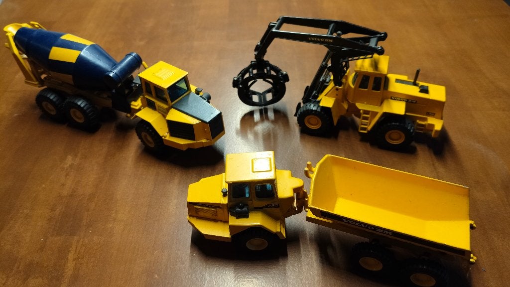 Set van 3 Volvo modelauto's (Joal), Ophalen, Zo goed als nieuw, Auto's