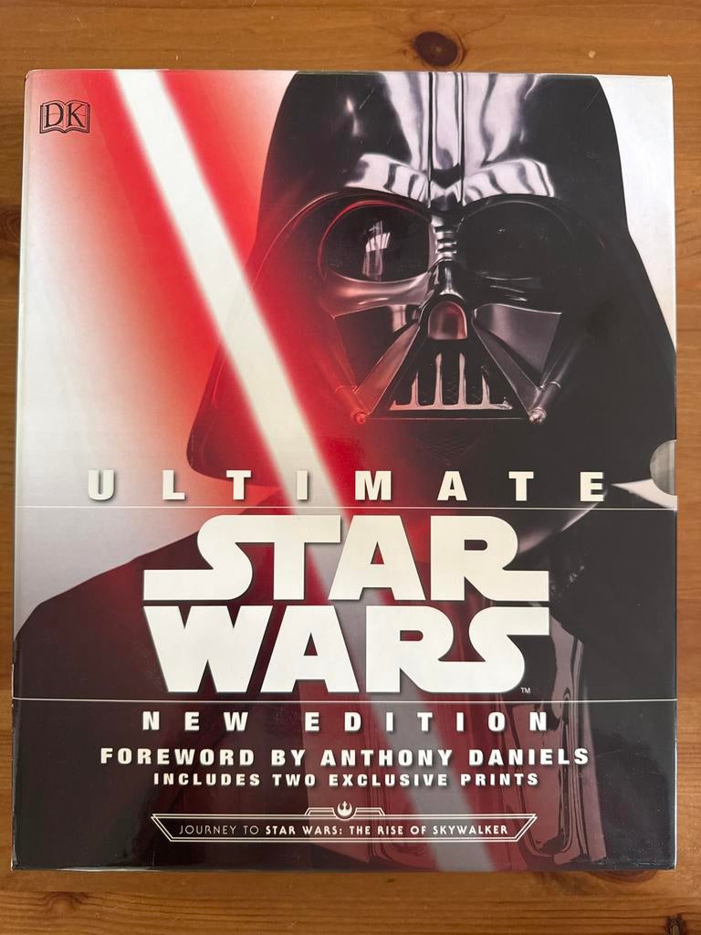 Ultimate Star Wars New Edition - Boek met 2 prints, Ophalen of Verzenden, Zo goed als nieuw, Filmspecifiek
