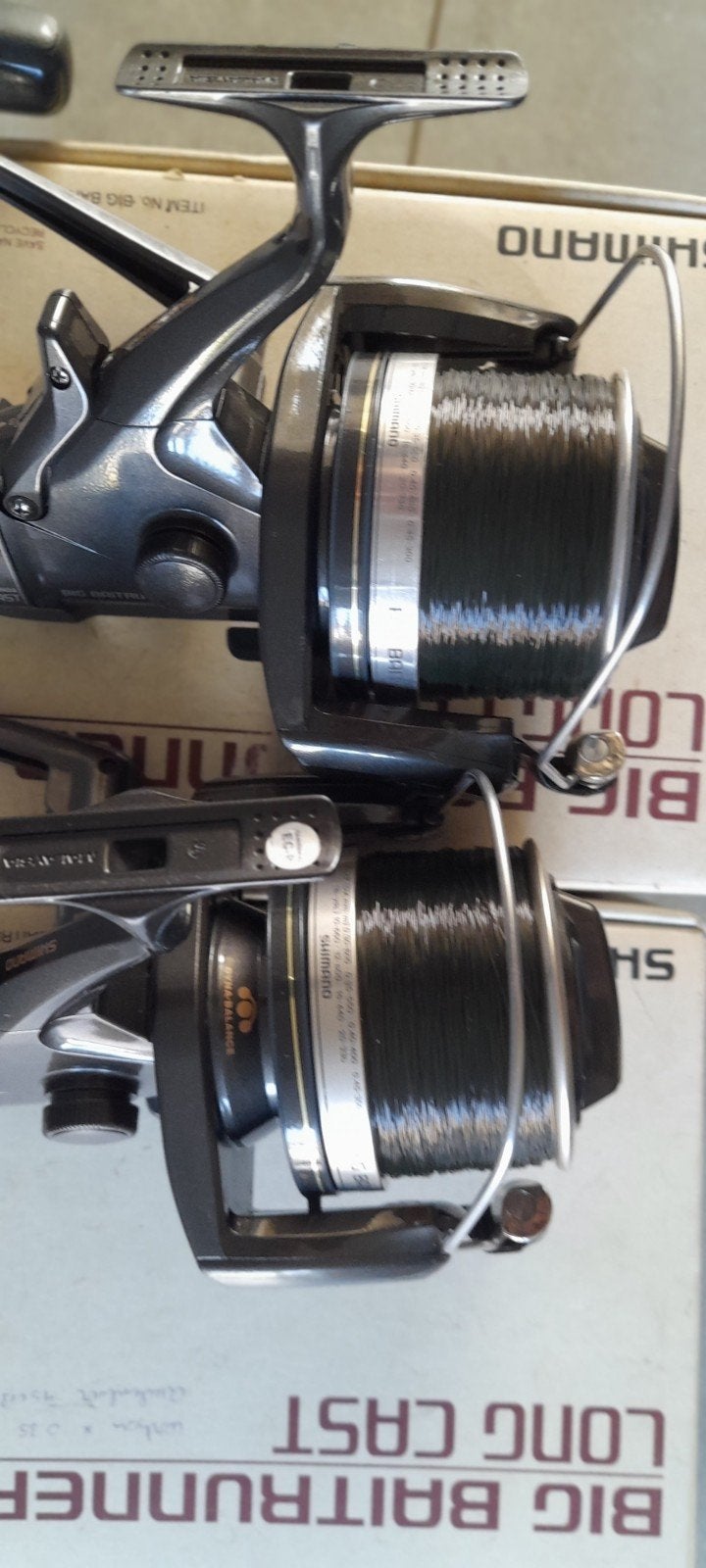 2 keer shimano big baitrunner lc met dozen + 2 reserve spoel, Ophalen of Verzenden, Zo goed als nieuw, Molen