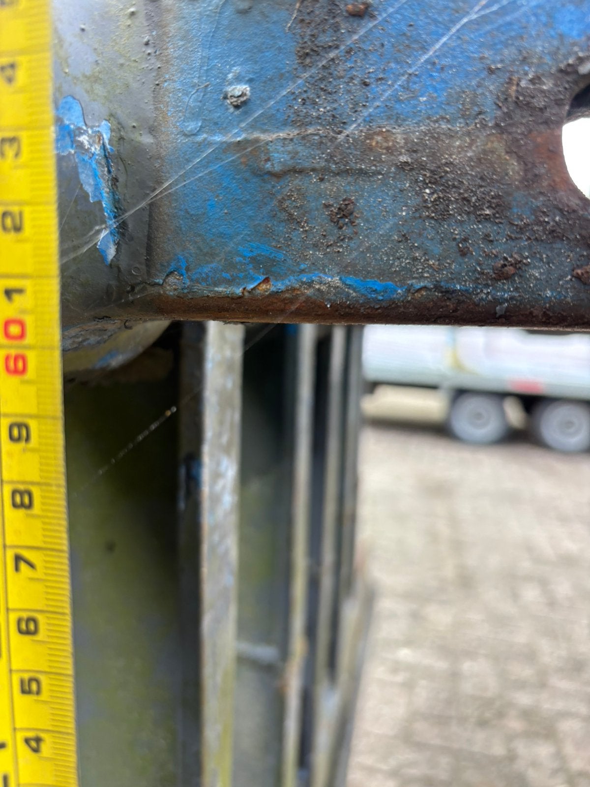 Half paks stenenklem, Ophalen