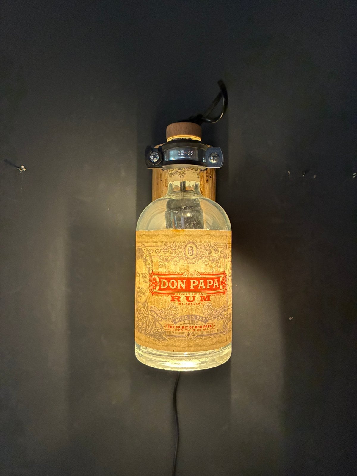 Don papa rum Wandlamp kastanje rondhout, Ophalen of Verzenden, Zo goed als nieuw