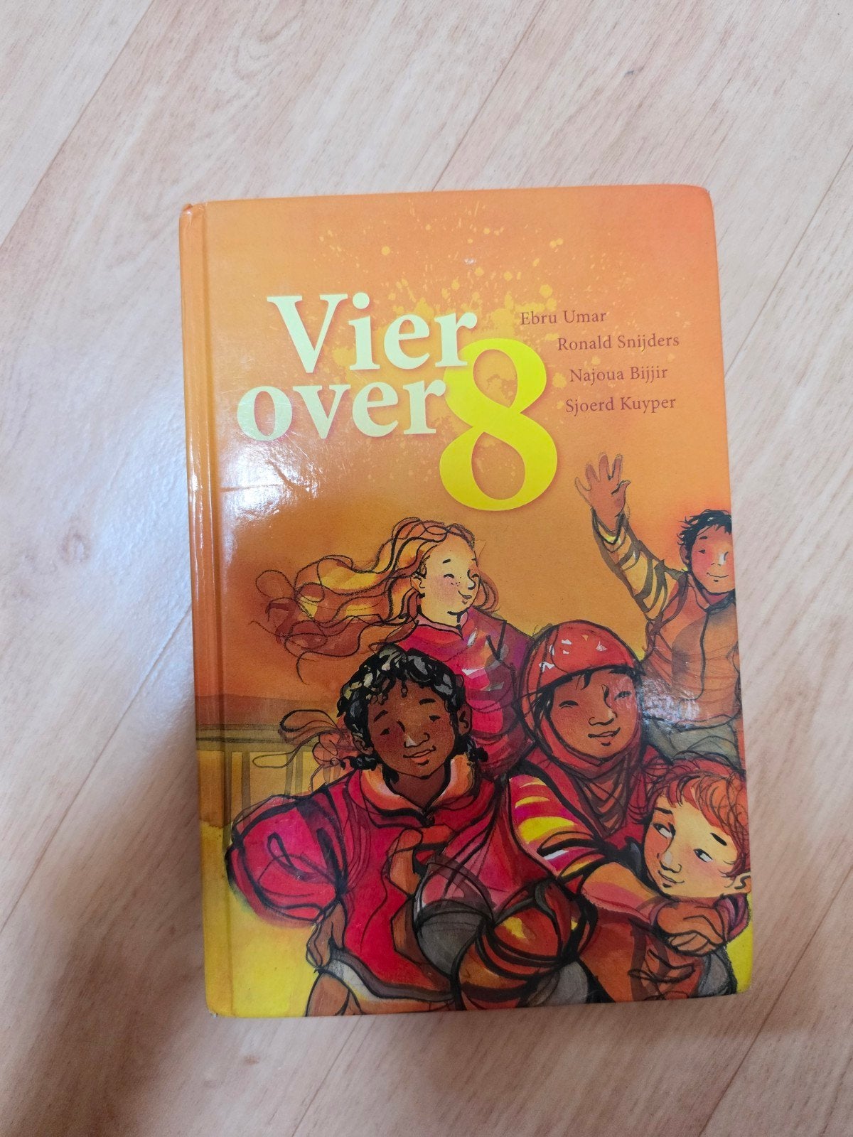 Vier over 8 - Ebru Umar, Ronald Snijders, Najoua Bijjir, Ophalen of Verzenden, Zo goed als nieuw, Ebru Umar, Ronald Snijders, Najoua Bijjir, Sjoerd Kuyper