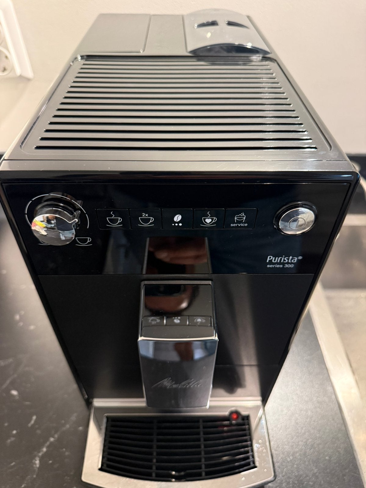 Melitta Purista 300  Volledig onderhouden – Zeer nette staat, Afneembaar waterreservoir, 2 tot 4 kopjes, Koffiemachine, Refurbished