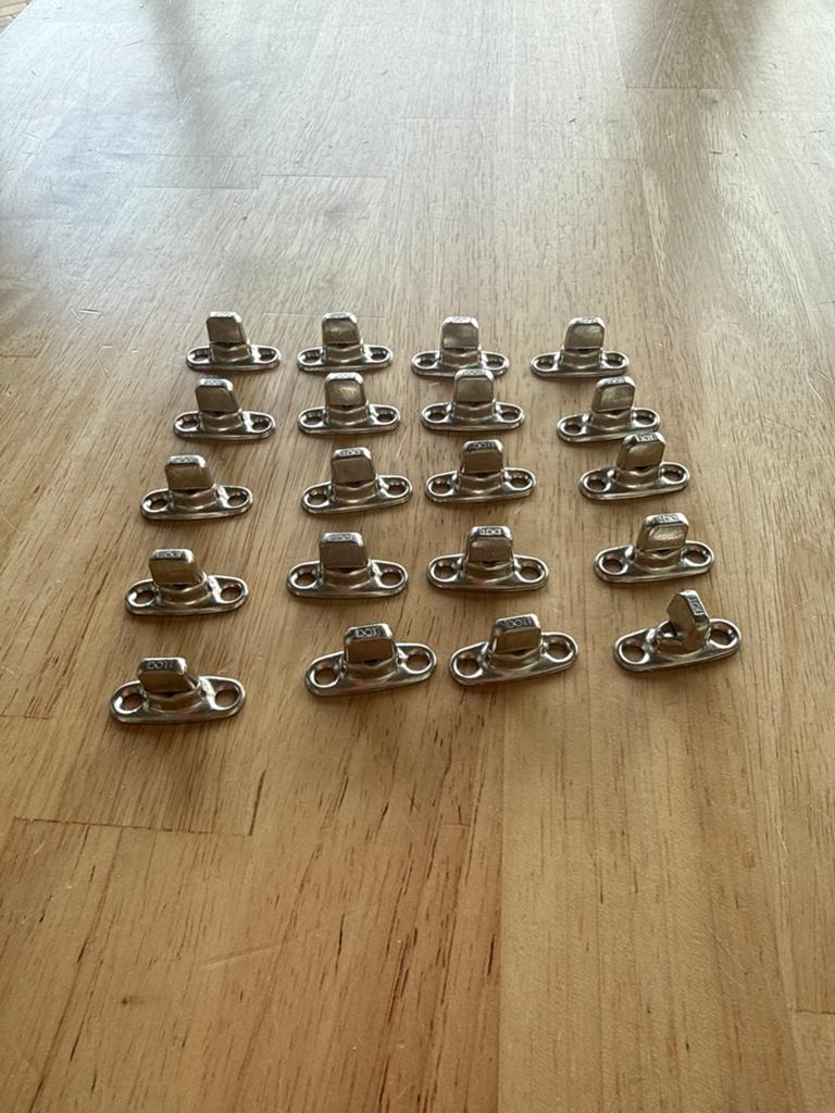 20x RVS DOT Tourniquet Nieuw - 17.7mm Hoogte, Verzenden, Nieuw, Overige typen