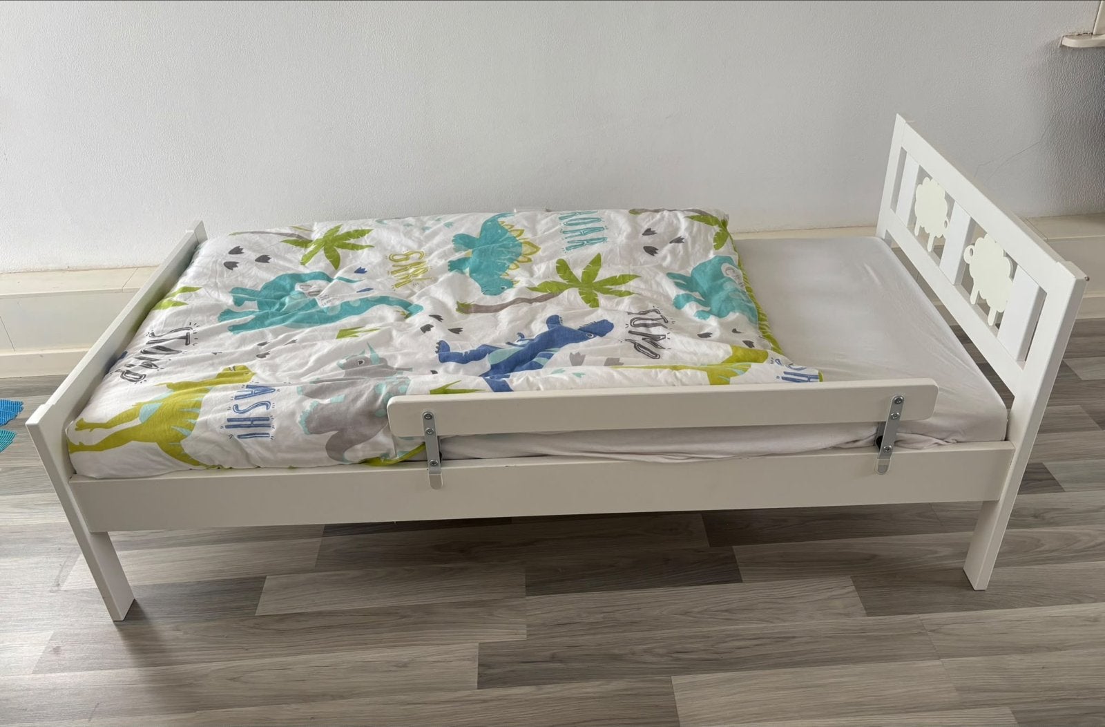 Compleet kinderbed met matras en beddengoed, Ophalen, Wit, 190 cm of minder, Zo goed als nieuw