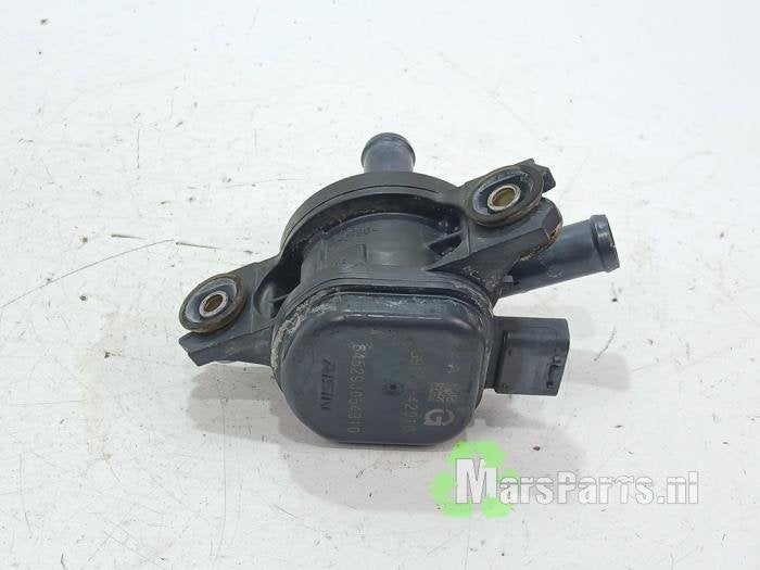 Extra waterpomp van een Toyota Rav-4