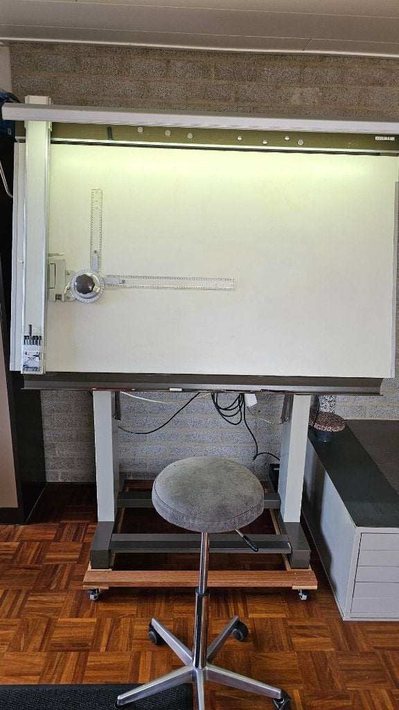 Kuhlmann professionele tekentafel, Ophalen, Gebruikt, 130 tot 150 cm, Verlichting