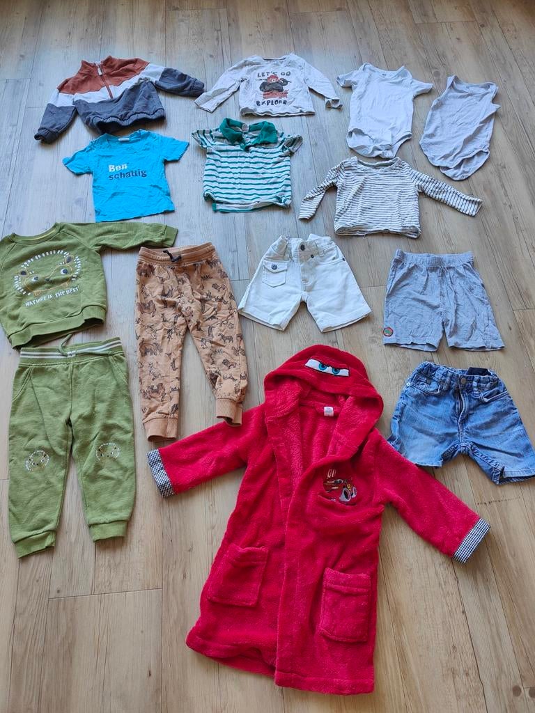 14-delig kledingpakket jongen maat 86/92 joggingpak zomer, Ophalen of Verzenden, Gebruikt, Jongetje