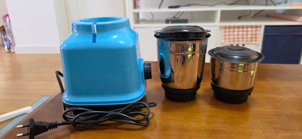 Compacte Blender met Twee Roestvrijstalen Bekers, Witgoed en Apparatuur, Blenders, Ophalen of Verzenden, Gebruikt, Blender
