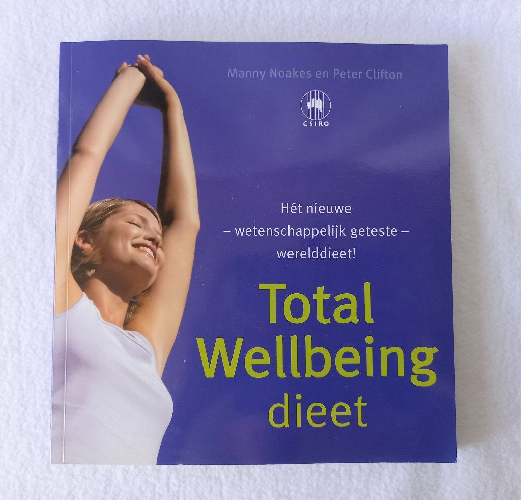 Total Wellbeing dieet - Peter Clifton - Manny Noakes, Ophalen of Verzenden, Zo goed als nieuw, Dieet en Voeding