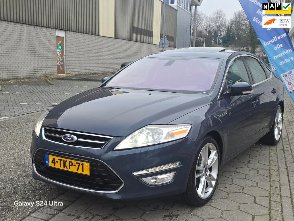 Ford Mondeo 1.6 EcoBoost Platinum*zeer nette auto*dak*navi*a, Auto's, Voorwielaandrijving, Gebruikt, 4 cilinders, Mondeo