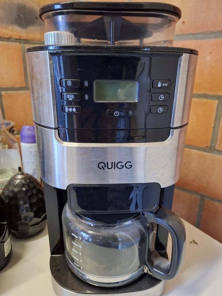 QUIGG Koffiezetapparaat met ingebouwde bonenmaler, Witgoed en Apparatuur, Koffiezetapparaten, Ophalen, Gebruikt, 10 kopjes of meer