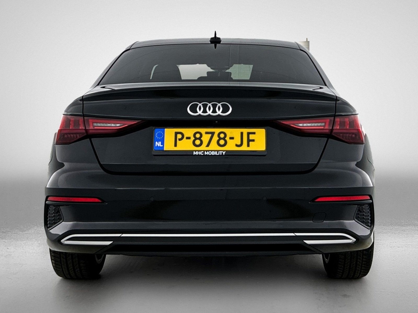 Audi A3 Limousine 30 TFSI Advanced edition | ACC | Camera |, Stof, Gebruikt, Origineel Nederlands, Bedrijf