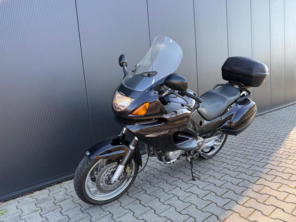 Honda NT 650 Deauville, Motoren, Motoren | Honda, Cardan-aandrijving, 2 cilinders, Gebruikt, Particulier
