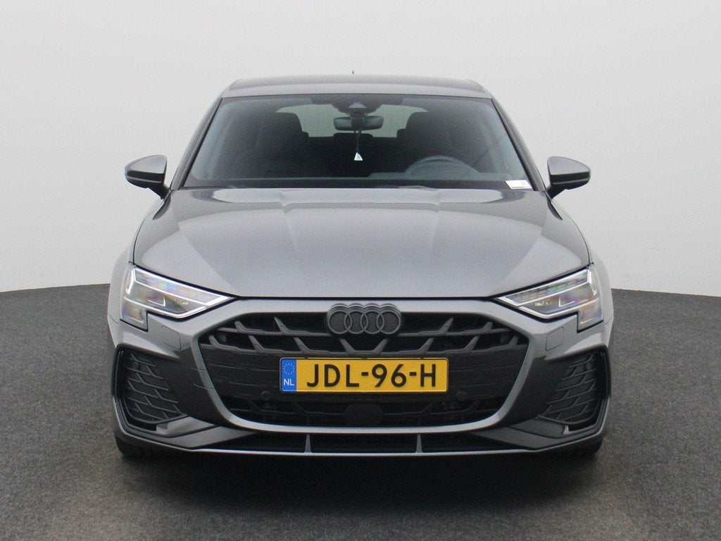 Audi A3 Sportback 40 TFSI e S edition 204 PK, Auto's, Audi, 12 maanden, 4 cilinders, 150 min, Leder en Stof