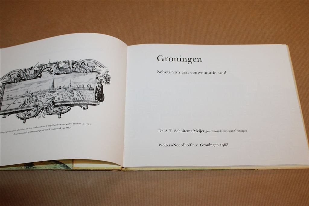 Groningen — Eeuwenoude Stad, Vintage Fotoboek 1968, Ophalen of Verzenden, Gelezen