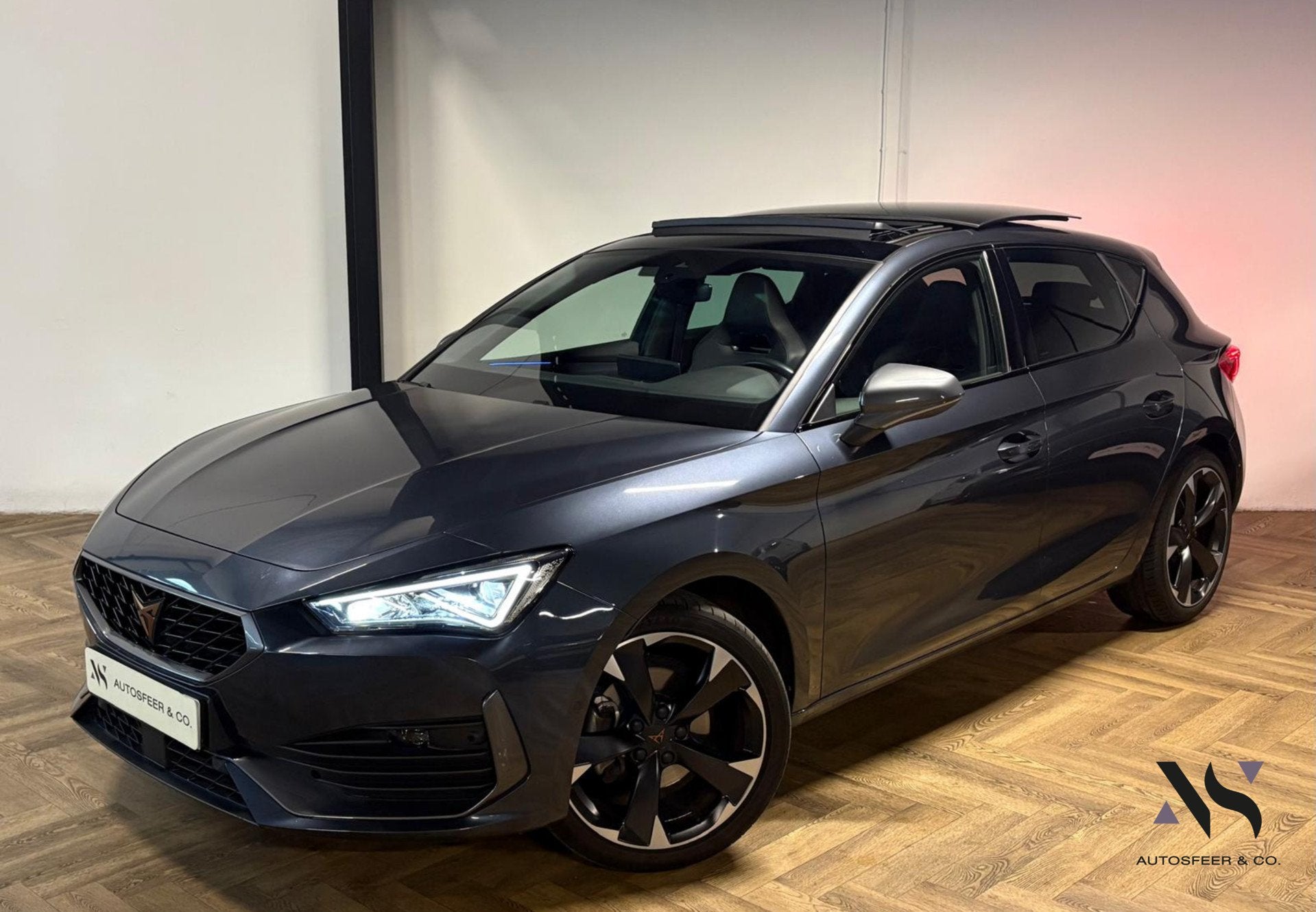 CUPRA Leon 1.5 eTSI PANO KEYLESS MEMORY VOL', 77 km/l, Gebruikt, Zwart, 150 pk