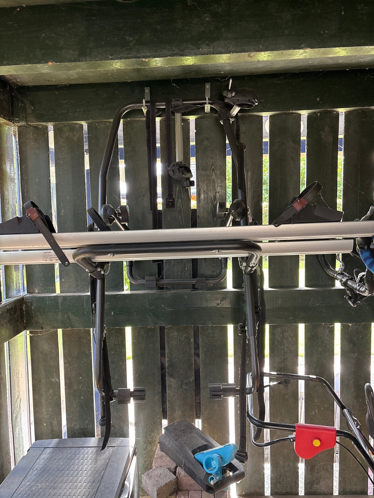 Menabo Stand Up 2 fietsendrager voor achterklep, Auto diversen, Ophalen, 2 fietsen, Gebruikt, Achterklepdrager