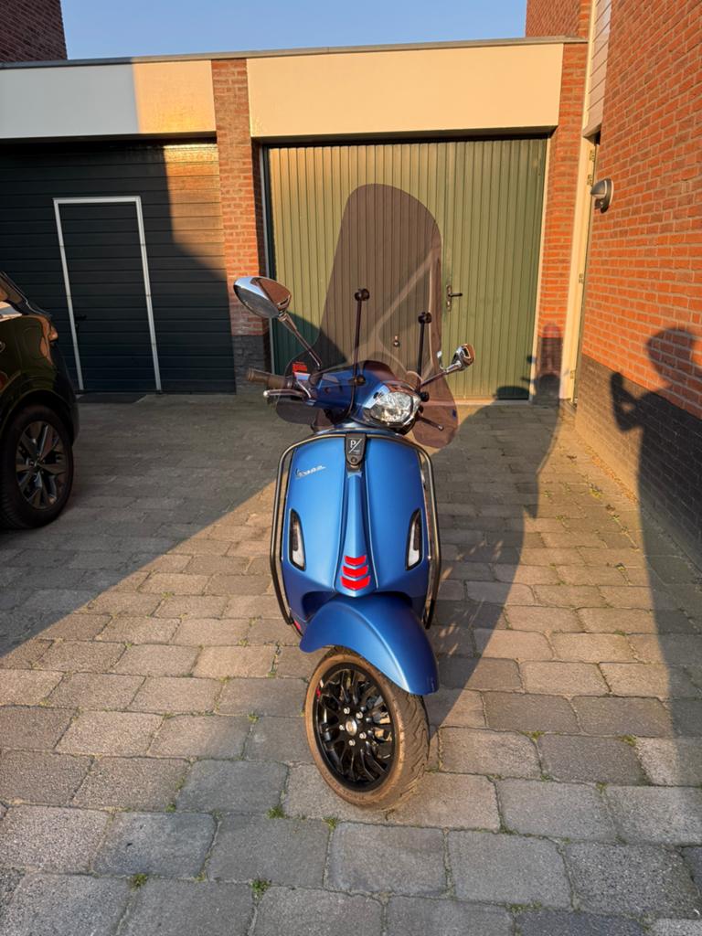 Vespa Sprint S 50cc | Blauw Mat | Topconditie | Full Option, Fietsen en Brommers, Scooters | Vespa, Ophalen, Maximaal 45 km/u