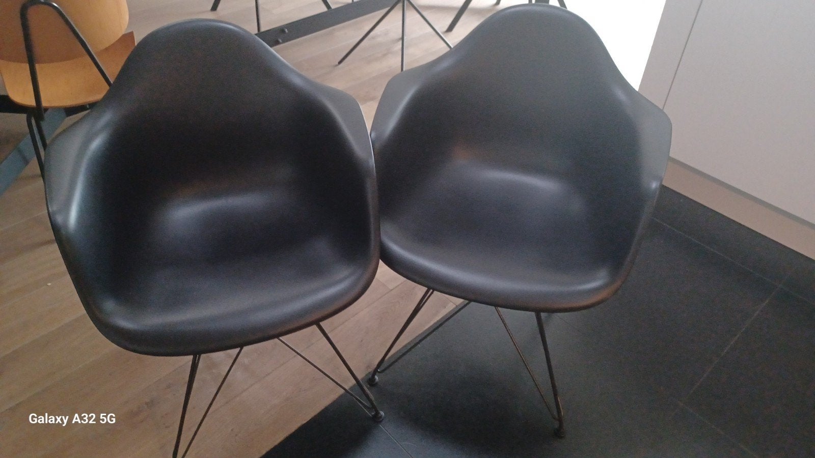 2 x Vitra Eames DAR eetkamerstoel, Ophalen of Verzenden