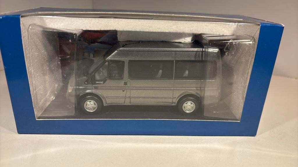Ford transit minichamps 1.43, Hobby en Vrije tijd, Modelauto's | 1:43, Auto, Ophalen of Verzenden, MiniChamps, A