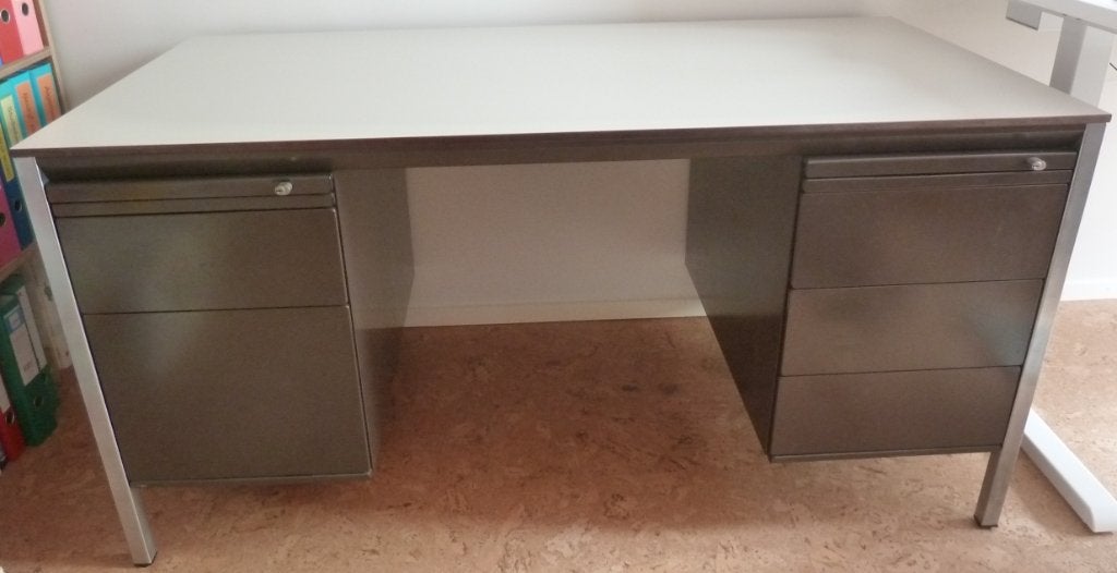 Ahrend Bureau 150x75x75, Huis en Inrichting, Bureaus, Gebruikt, Overige typen, Ahrend, Industrieel, Metaal, Meerkleurig, Met lades