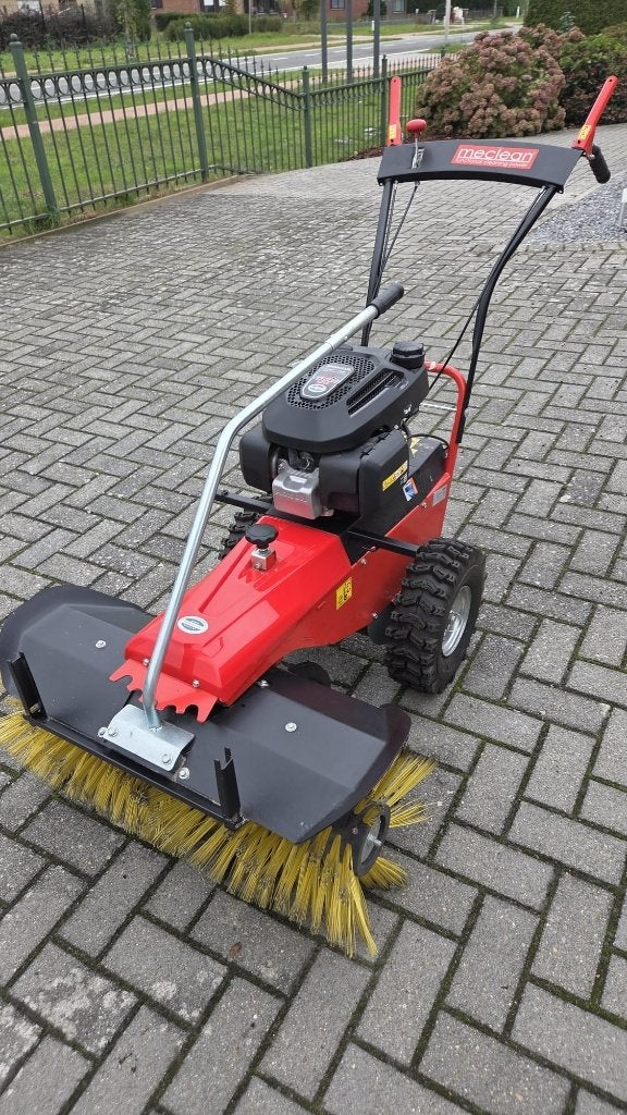 Meclean Frontsweep Pro 82 veegmachine met Honda GCV170 motor, Ophalen, Zo goed als nieuw, Honda