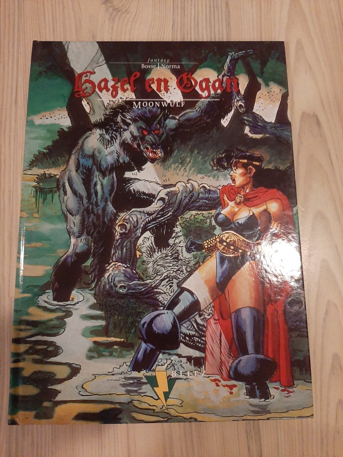 Hazel en Ogan Deel 3: Moonwulf - Hardcover stripboek, Ophalen of Verzenden, Gelezen, Bossel Norma