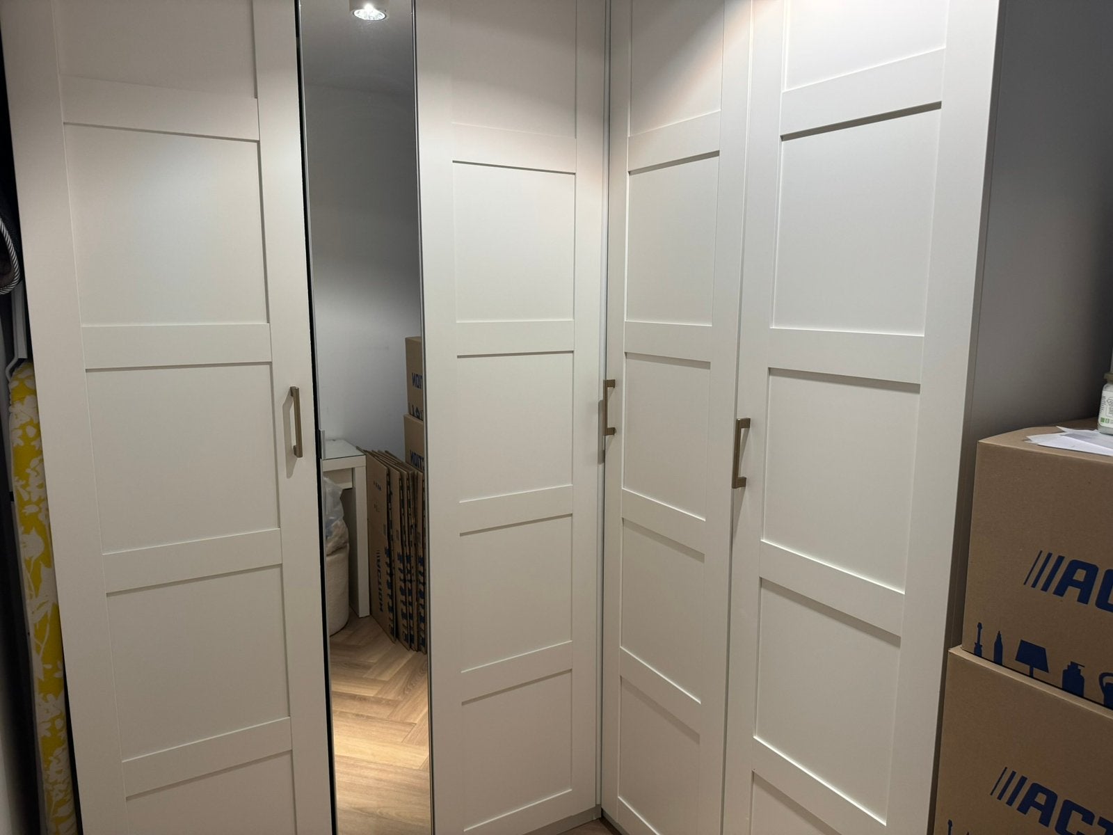IKEA PAX Hoekkast met spiegeldeur + verlichting, Huis en Inrichting, Kasten | Kledingkasten, Ophalen, Zo goed als nieuw, 50 tot 75 cm