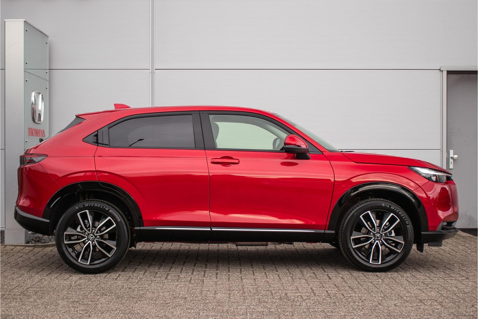 Honda HR-V 1.5 e:HEV Advance - Cons.prijs rijklr | Honda Sen, Auto's, 1380 kg, 1498 cc, Zwart, Leder en Stof