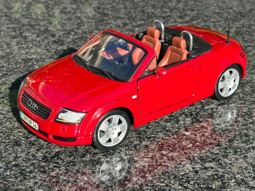 Audi TT cabrio, Maisto 1 op 18, Verzenden, Zo goed als nieuw, Auto, Maisto